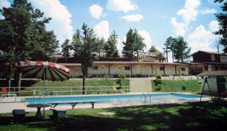 Vintage view of the Woodlawn Hills Court in Henderson
